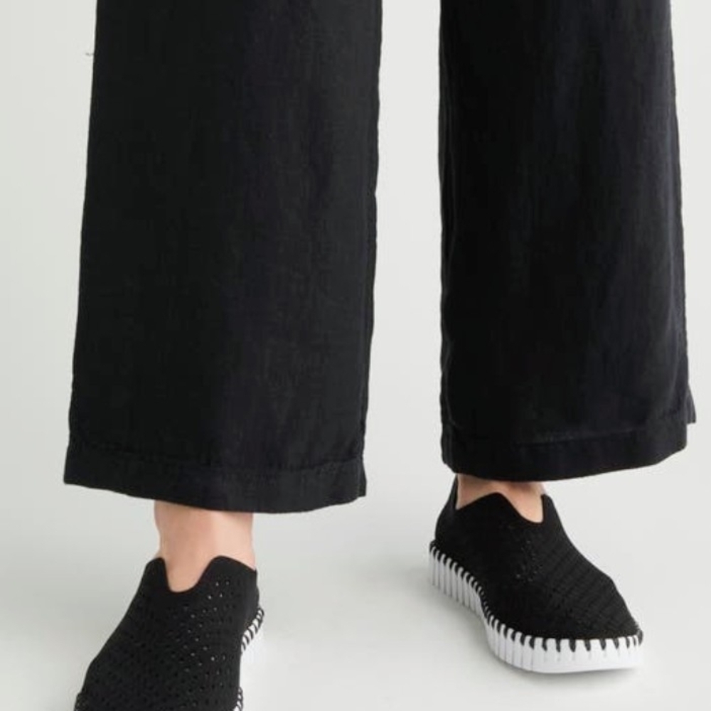 Ilse Jacobsen Black Slip-On Shoes